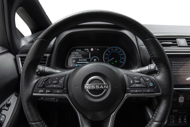 2022 NISSAN LEAF - 15
