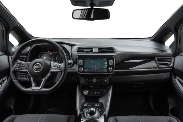 2022 NISSAN LEAF - 13