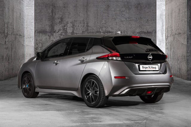 2022 NISSAN LEAF - 9
