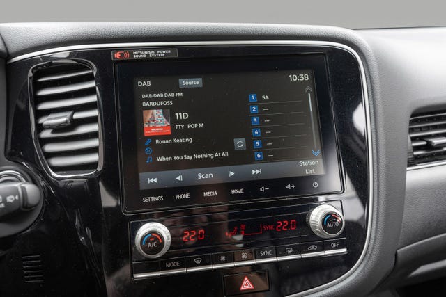 2020 MITSUBISHI OUTLANDER - 20