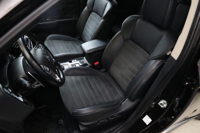 2020 MITSUBISHI OUTLANDER - 23