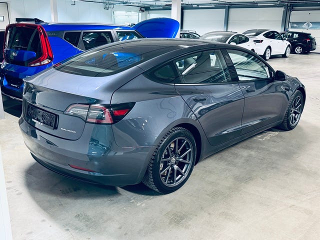 5YJ3E7EB2MF818844 2021 TESLA MODEL 3-4