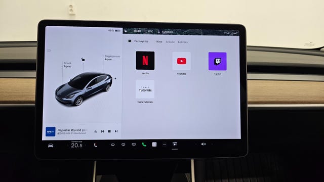 2019 TESLA MODEL 3 - 24