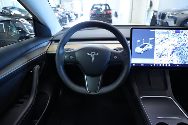2021 TESLA MODEL 3 - 11