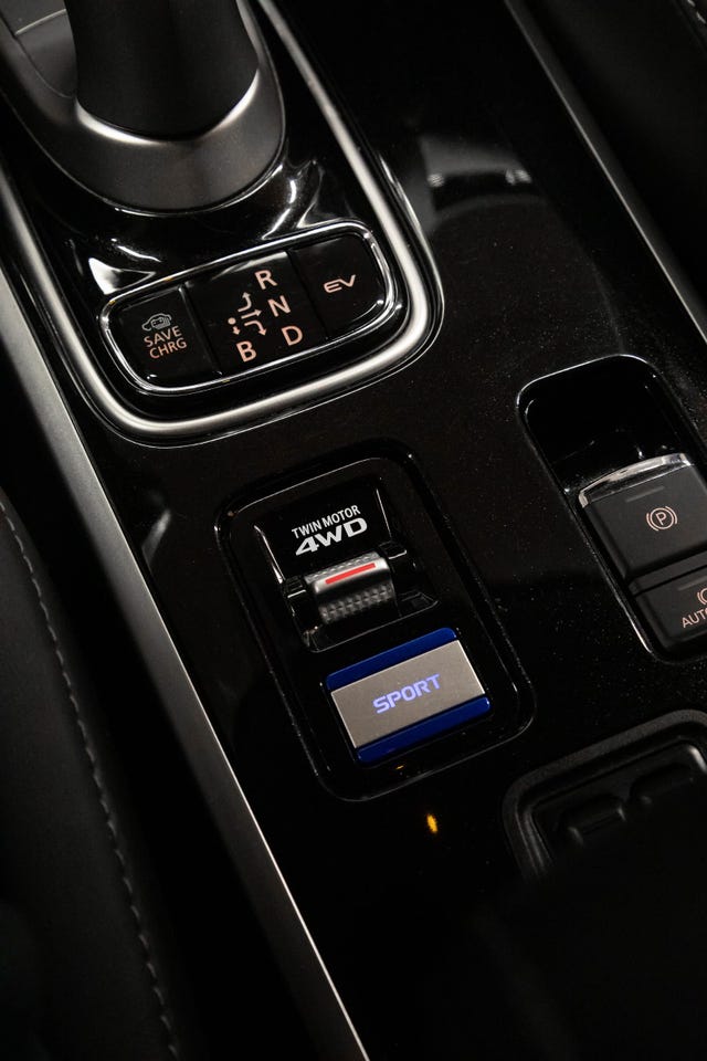 2020 MITSUBISHI OUTLANDER - 24