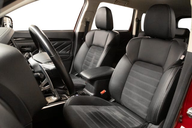 2020 MITSUBISHI OUTLANDER - 10