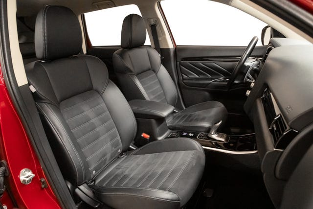 2020 MITSUBISHI OUTLANDER - 11