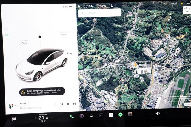 2021 TESLA MODEL 3 - 21