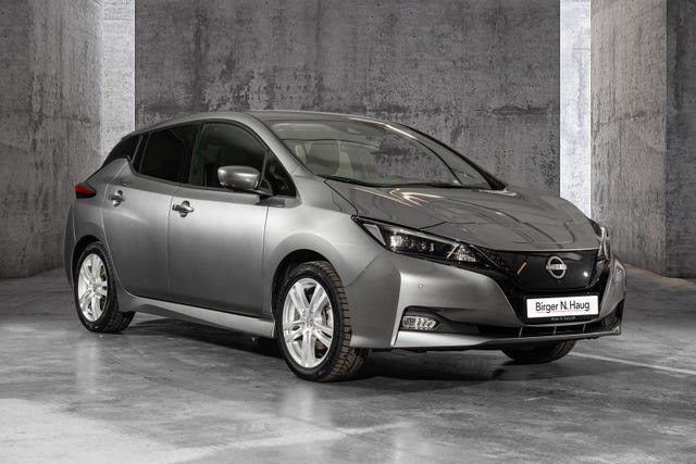 SJNFAAZE1U0167909 2022 NISSAN LEAF-2