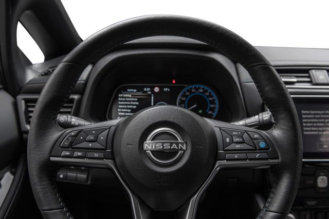 2022 NISSAN LEAF - 15