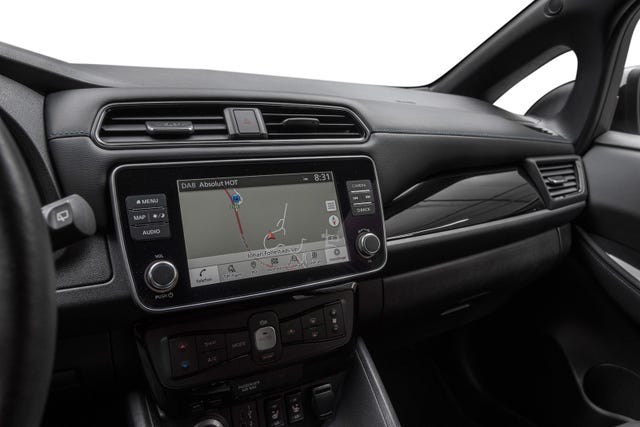 2022 NISSAN LEAF - 19
