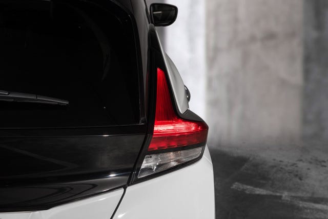 2022 NISSAN LEAF - 7