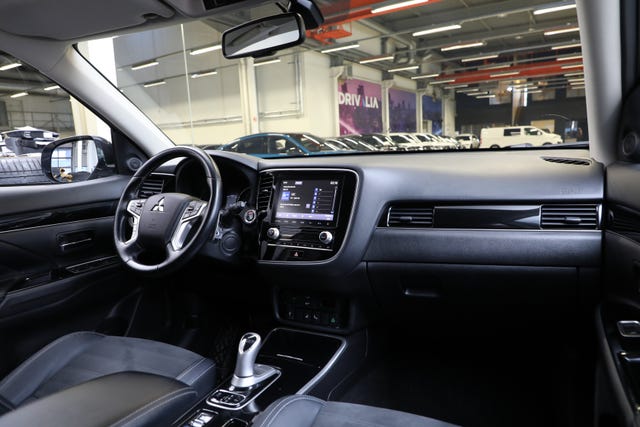 2020 MITSUBISHI OUTLANDER - 13