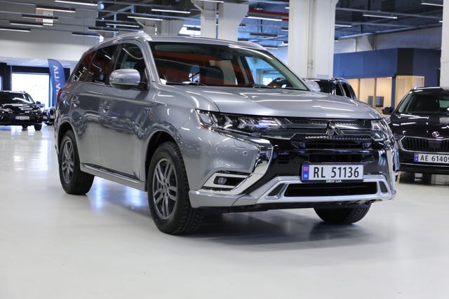 JMBXDGG3WLZ041124 2020 MITSUBISHI OUTLANDER-1