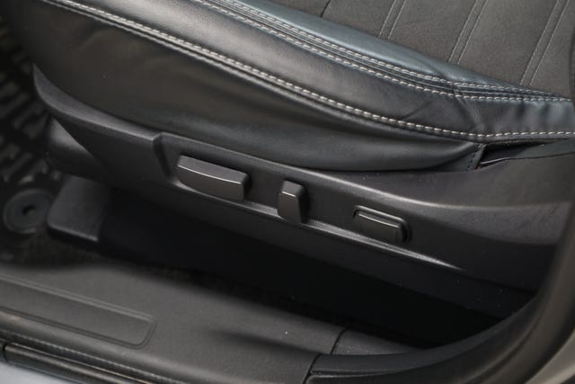 2020 MITSUBISHI OUTLANDER - 28