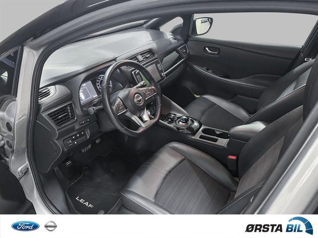 2022 NISSAN LEAF - 11