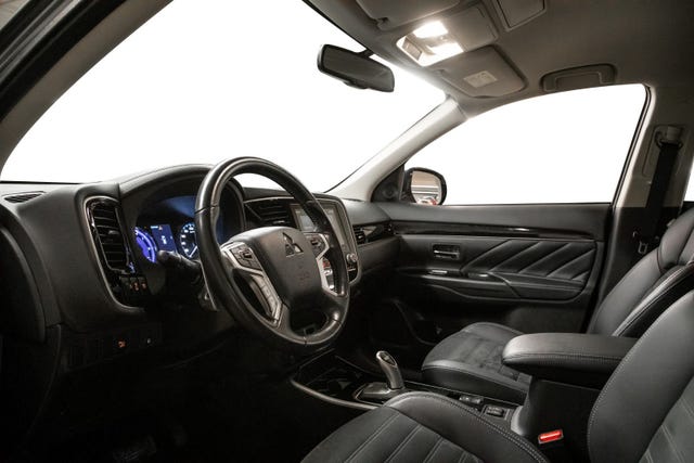 2020 MITSUBISHI OUTLANDER - 9