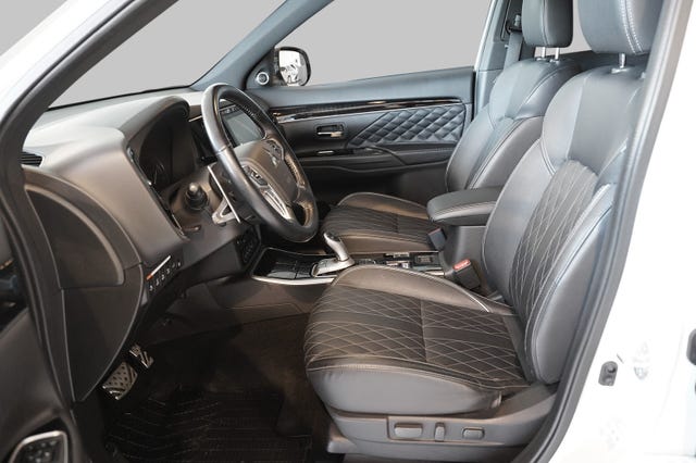 2020 MITSUBISHI OUTLANDER - 23