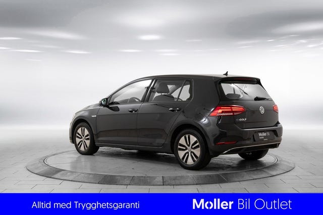 WVWZZZAUZJW911877 2018 VOLKSWAGEN GOLF-2