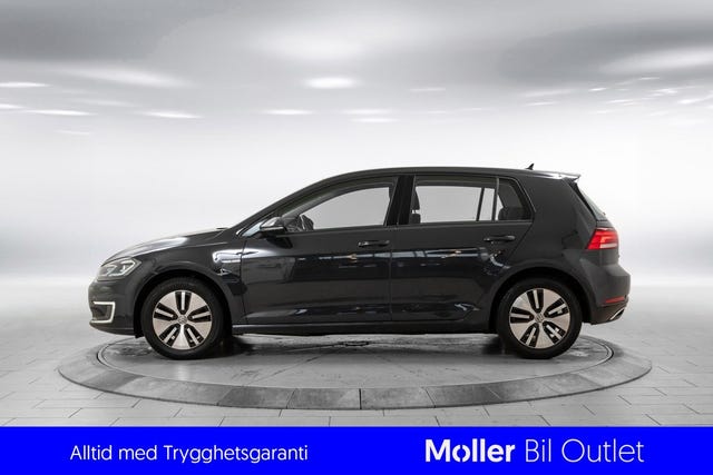 WVWZZZAUZJW911877 2018 VOLKSWAGEN GOLF-1
