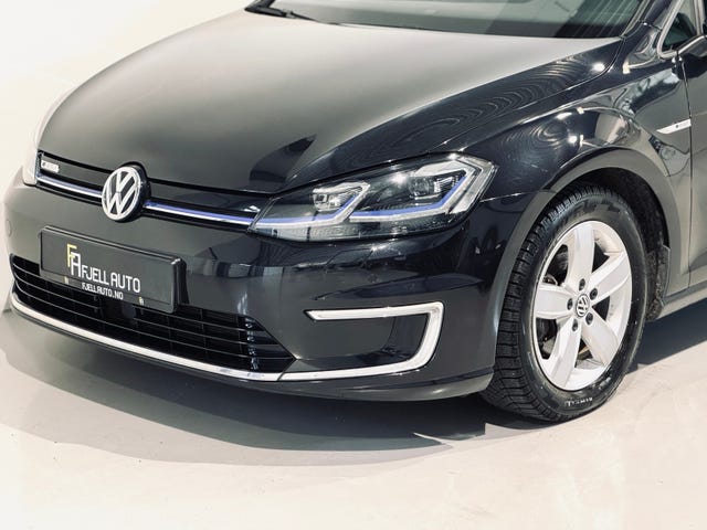 WVWZZZAUZJW903782 2018 VOLKSWAGEN GOLF-1