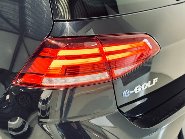 2018 VOLKSWAGEN GOLF - 8