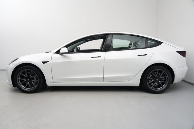 5YJ3E7EB8MF833117 2021 TESLA MODEL 3-2