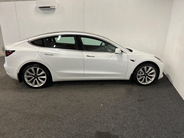5YJ3E7EB0KF446090 2019 TESLA MODEL 3-5