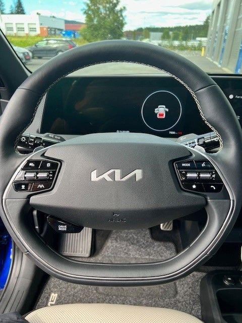 2022 KIA EV6 - 14