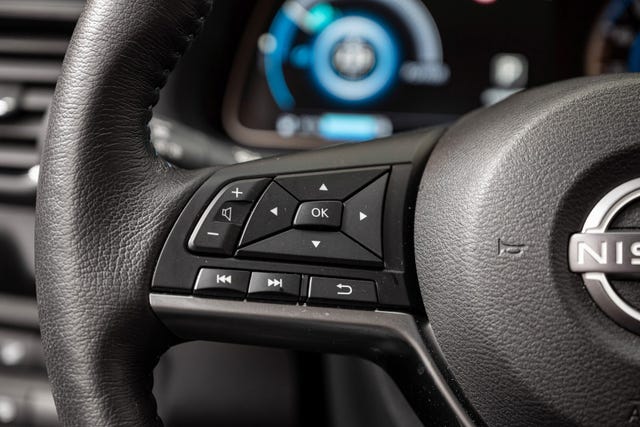 2022 NISSAN LEAF - 12