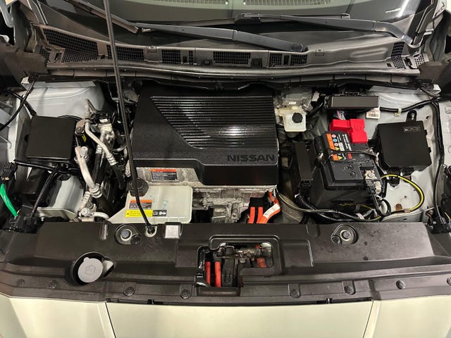 2018 NISSAN LEAF - 34