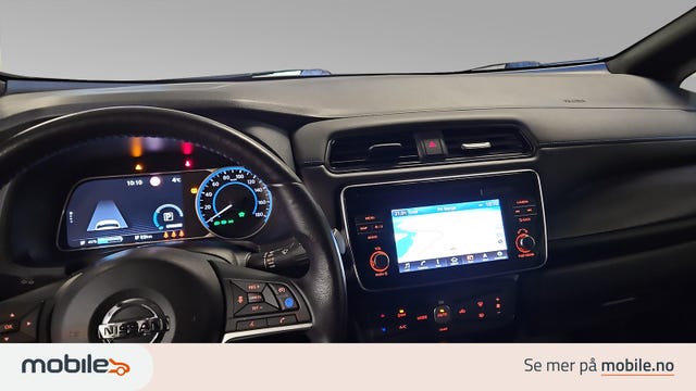 2018 NISSAN LEAF - 18
