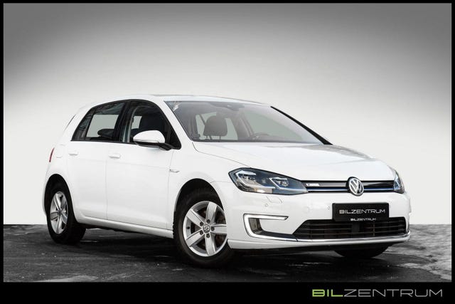 WVWZZZAUZJW900230 2018 VOLKSWAGEN GOLF-0