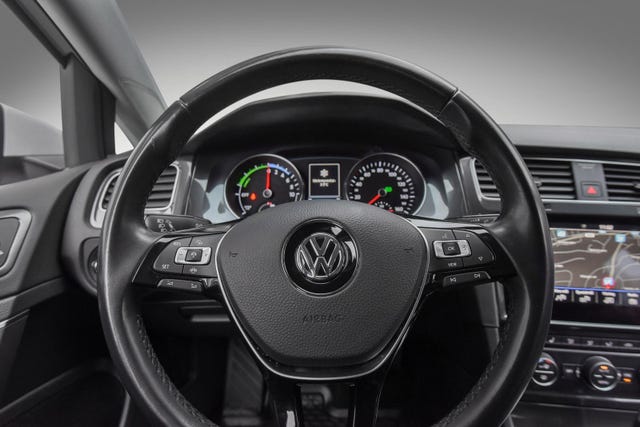 2018 VOLKSWAGEN GOLF - 14