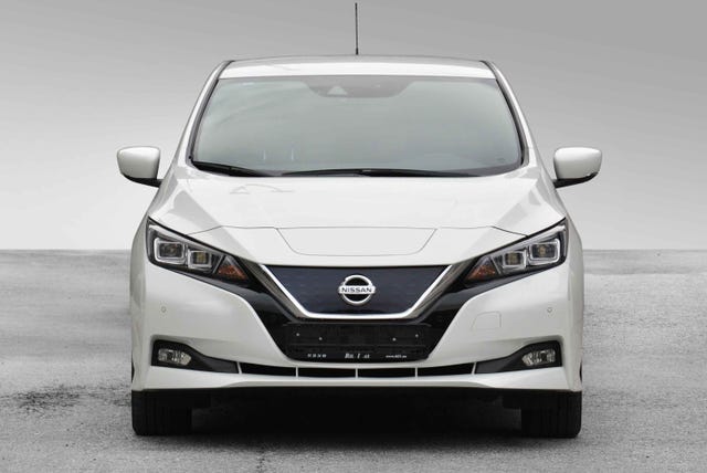SJNFAAZE1U0024149 2018 NISSAN LEAF-1