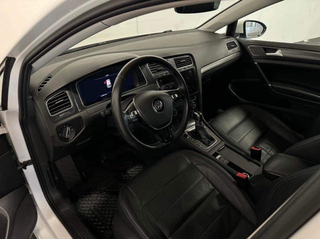 2018 VOLKSWAGEN GOLF - 21