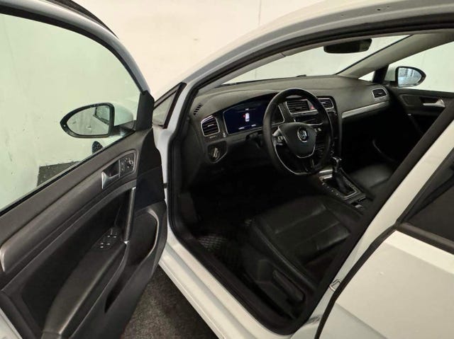2018 VOLKSWAGEN GOLF - 25