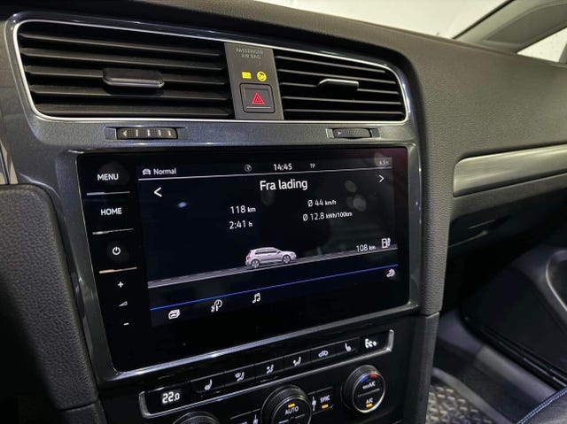 2018 VOLKSWAGEN GOLF - 24