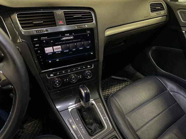 2018 VOLKSWAGEN GOLF - 15