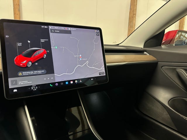2019 TESLA MODEL 3 - 24