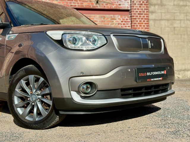 KNAJX81EFH7022178 2017 KIA SOUL-1