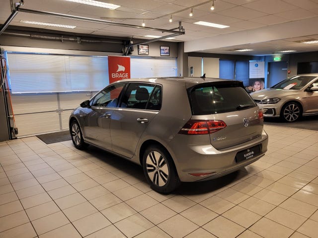 2015 VOLKSWAGEN GOLF - 8