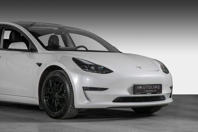 5YJ3E7EB8MF885332 2021 TESLA MODEL 3-1