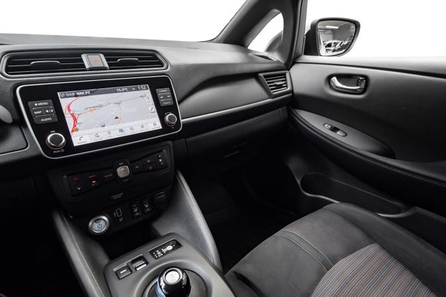 2021 NISSAN LEAF - 13