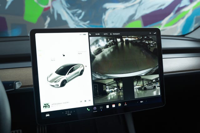 2021 TESLA MODEL 3 - 26