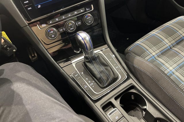 2018 VOLKSWAGEN GOLF - 13