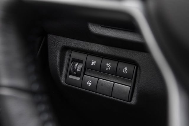 2022 NISSAN LEAF - 17