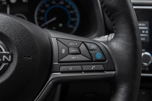 2022 NISSAN LEAF - 16