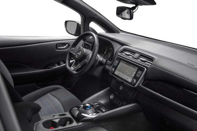 2022 NISSAN LEAF - 24