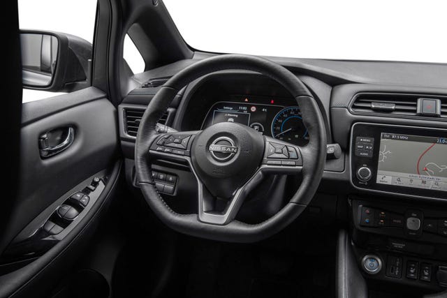 2022 NISSAN LEAF - 14